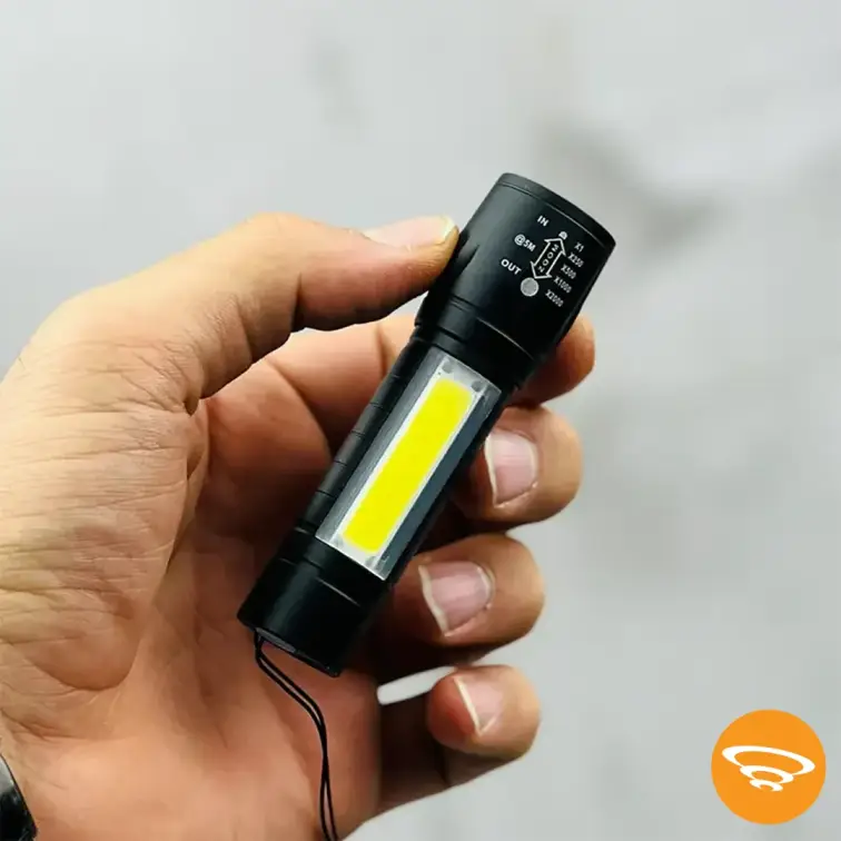 چراغ قوه زوم‌دار اسمال سان مدل ZY-R911